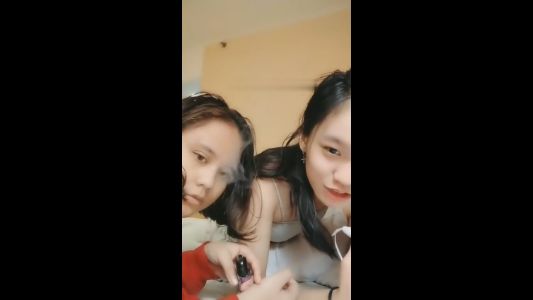 Bokep Indo Lagi LDR Malah Ceweknya Live Ngentot Sama Cowok Lain